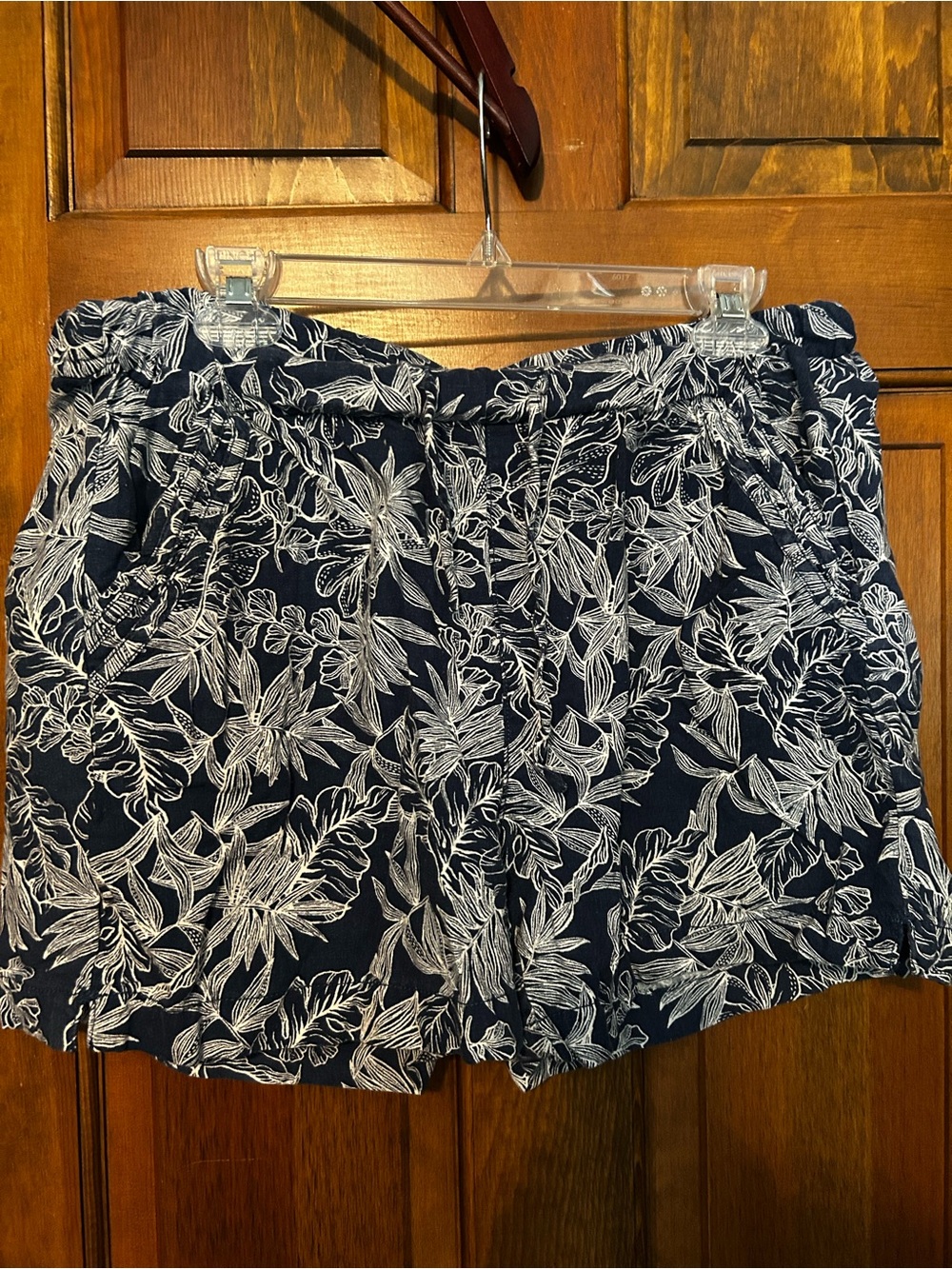 Women's Navy Floral Elastic Waist Drawstring Linen Shorts